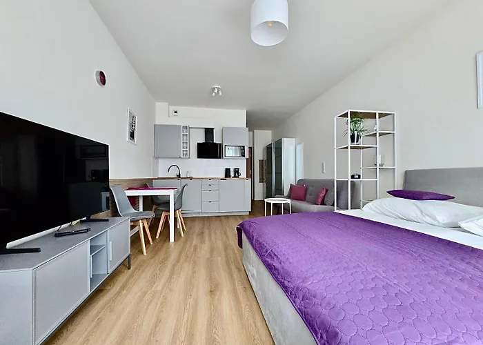 Апартаменты Easy Rent - Business Center 101, Free Parking, 24h Check-in *